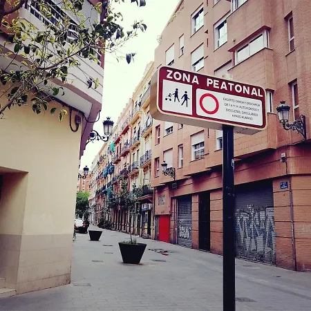 Apartamento En Planta Baja-ruzafa *